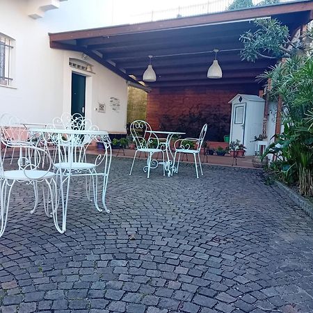 B&B Ai Tre Archi Споторно Екстериор снимка