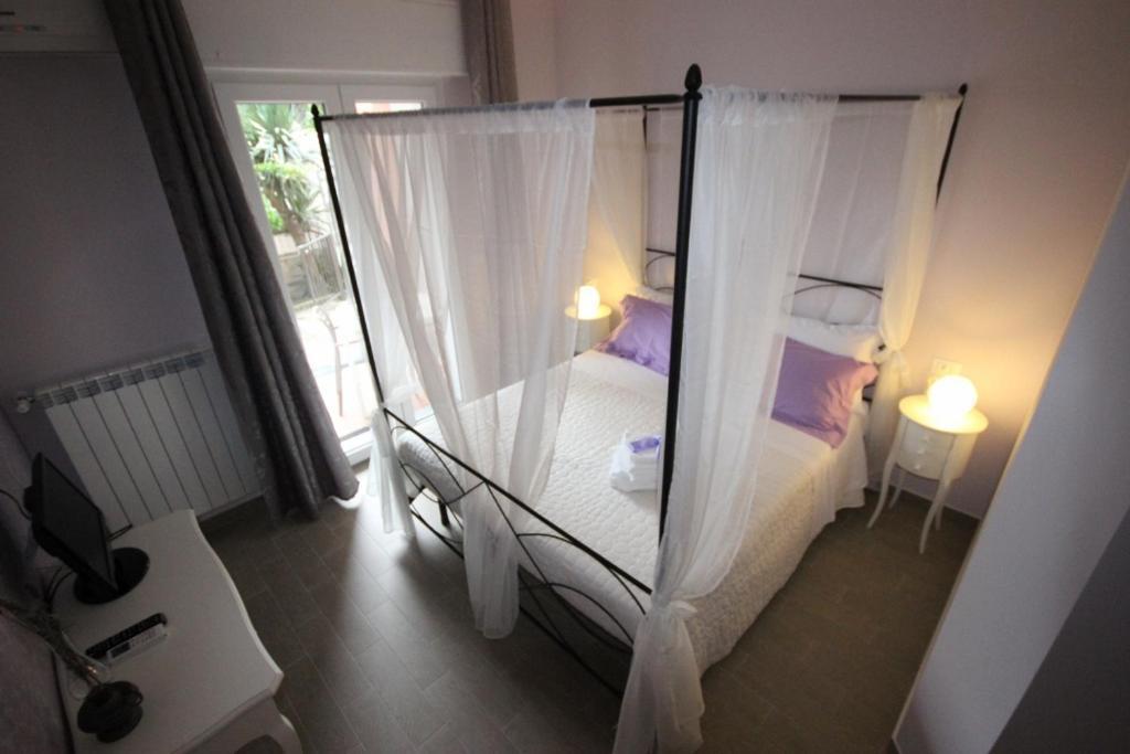 B&B Ai Tre Archi Споторно Екстериор снимка