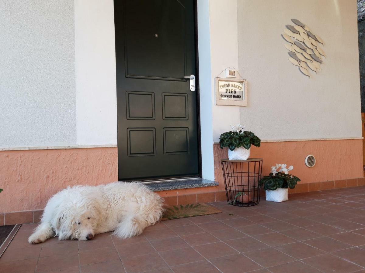 B&B Ai Tre Archi Споторно Екстериор снимка
