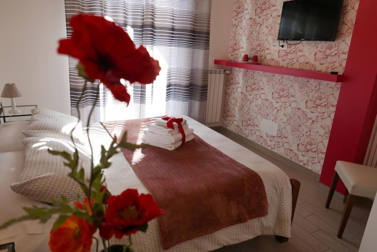 B&B Ai Tre Archi Споторно Екстериор снимка